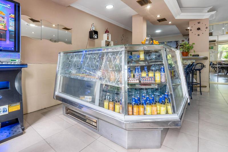 Foto bde7f37b-d620-4692-92d3-9b0ba4d4d536. Locale commerciale in plaza del ángel 2 in Barrio de Zaidín Granada