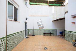 Casa adossada en Albolote. Ideal inversion .....casa en el centro de albolote!!