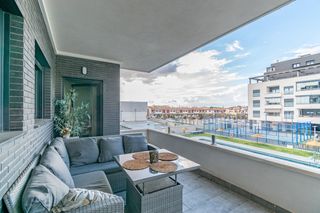 Piso en San Miguel. Magnífica vivienda en residencial nevada!!! urbanización de lujo