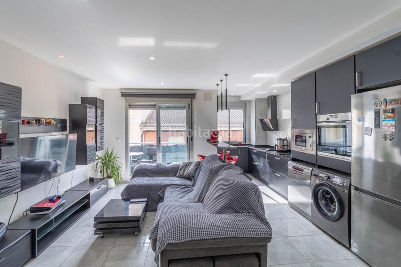 Foto 3ec5ca22-26cc-4937-995a-2abc3b56e526. Pis amb calefacció aparcament piscina a Atarfe