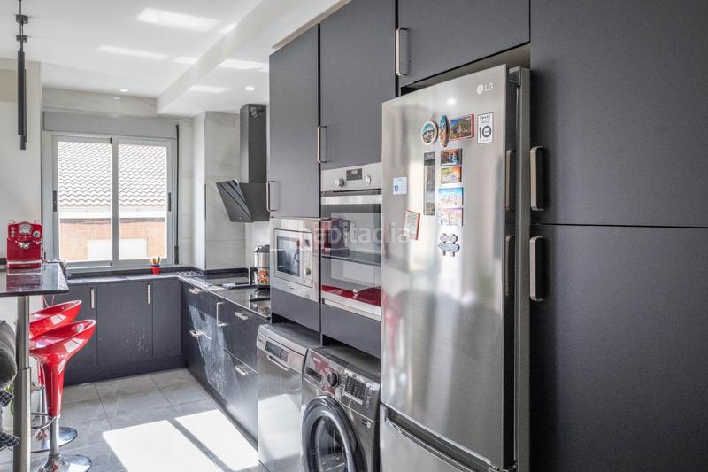 Foto 9b95c4f6-2b1d-4729-867b-09be22bb8976. Pis amb calefacció aparcament piscina a Atarfe