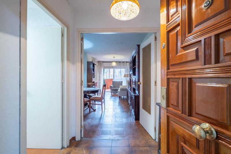 Foto f5aa94a4-b9bc-4064-b60f-0985109b2984. Flat with heating parking in Castaño - Mirasierra Granada