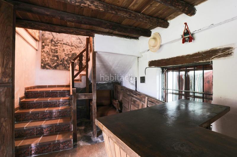 Foto ba39d7be-66c7-4a10-b9ba-5d6152a9bd3c. Xalet amb aparcament a Busquístar