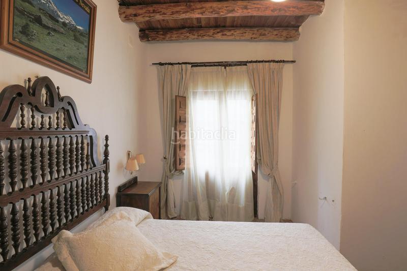 Foto f8cf2632-20e5-4207-ab86-d29d2f72bfea. Xalet amb aparcament a Busquístar