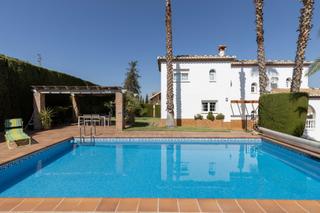 Xalet en Calle calle del lirio, 8. Magnfico chalet independiente!!!!