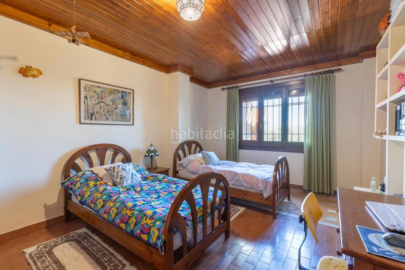 Foto b1a08b64-f9d0-4364-95f9-01adb1bcf4e6. Chalet impresionante chalet en los rebites!!! con 1667 m2 de parcela. en Huétor Vega