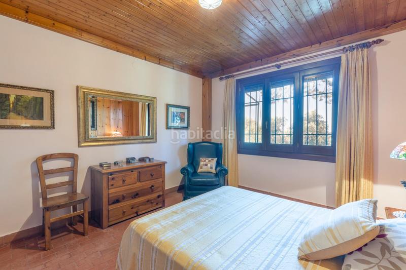 Foto eb8e7138-37f0-46b5-a5ce-5bbd986a5505. Chalet impresionante chalet en los rebites!!! con 1667 m2 de parcela. en Huétor Vega
