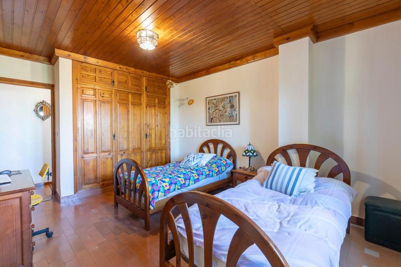 Foto f08c7480-8ca9-49b4-bf54-e2eabc9d3c69. Chalet impresionante chalet en los rebites!!! con 1667 m2 de parcela. en Huétor Vega