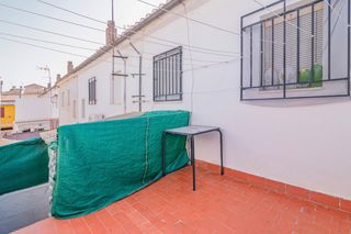 Maison jumelée à Calle 29 abril 12. Casa adosada...estupendo precio!!!