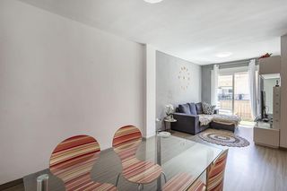 Appartement à Residencial Triana - Barrio Alto. Oportunidad única en las gabias! piso de dos dormitorios con pis