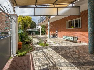 Doppelhaus in Calle andres segovia 33. En el centro de granada sin renunciar a las comodidades de una c