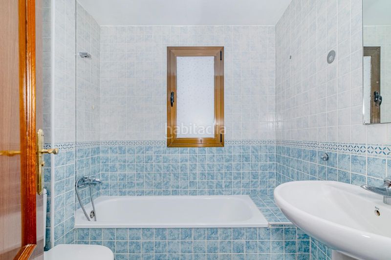 Foto 831c5de4-71ca-411d-bc35-c2ca7f83544d. Pis a La Zubia Ciudad Zubia (La)