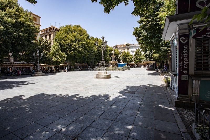 Foto bfe52c6c-c00c-4365-a0f6-69c550e32527. Edifici a Centro - Sagrario Granada