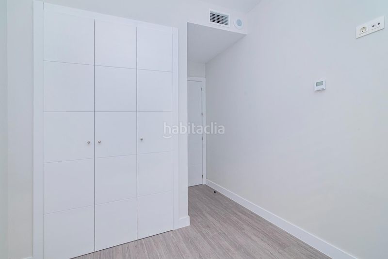 Foto 1d90fc49-1f5b-4adb-8cd1-b97a55e1f779. Pis amb aparcament piscina a Rosaleda - Juventud Granada