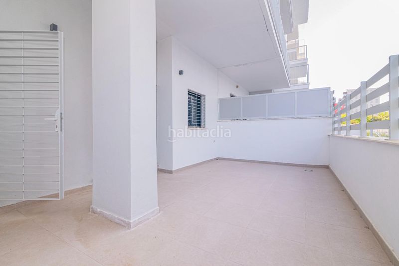 Foto 26b3372b-1251-4a6c-a3d1-e2f5bd0db779. Pis amb aparcament piscina a Rosaleda - Juventud Granada