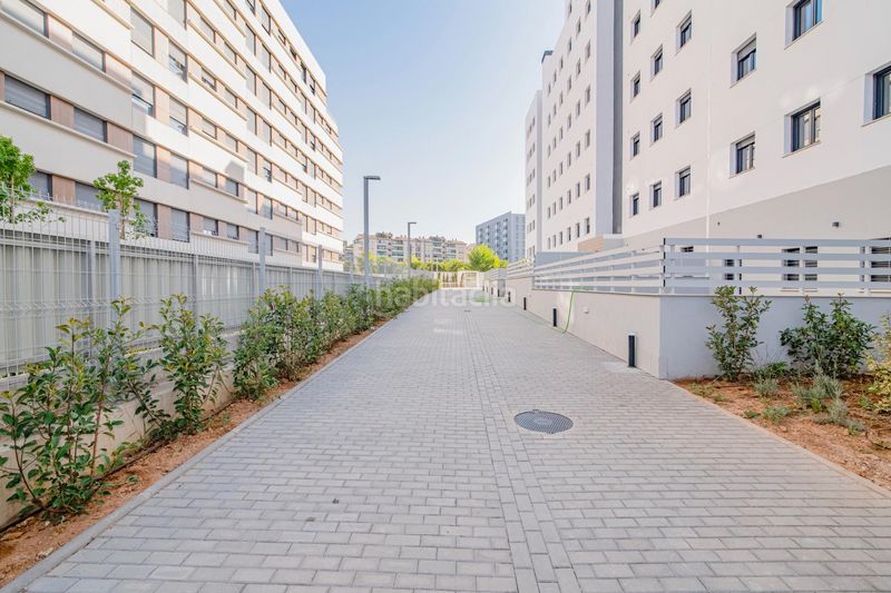 Foto 2a027d85-cb38-41db-a4d7-9a749ac35df9. Pis amb aparcament piscina a Rosaleda - Juventud Granada