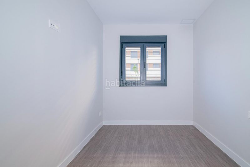 Foto 2e6dfeec-e781-4ad2-a908-2713549f2882. Pis amb aparcament piscina a Rosaleda - Juventud Granada