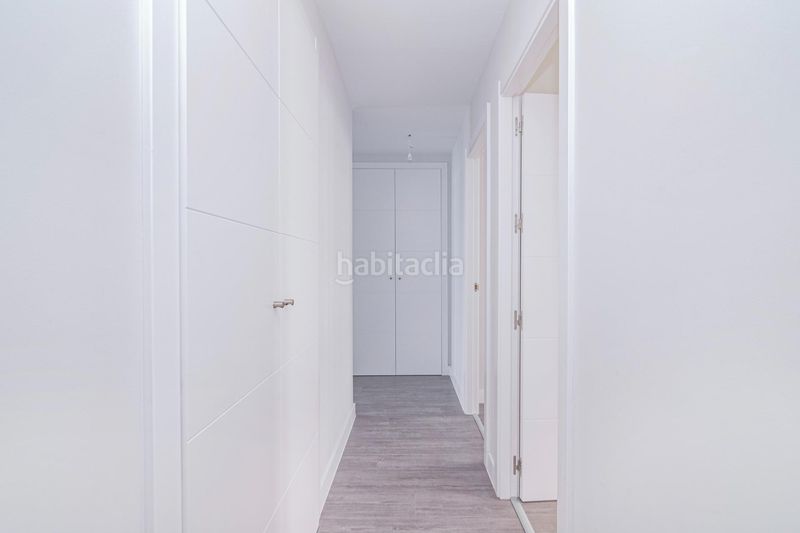 Foto 53c3d0d0-7f82-45a9-859c-ad9e9ae59b59. Pis amb aparcament piscina a Rosaleda - Juventud Granada