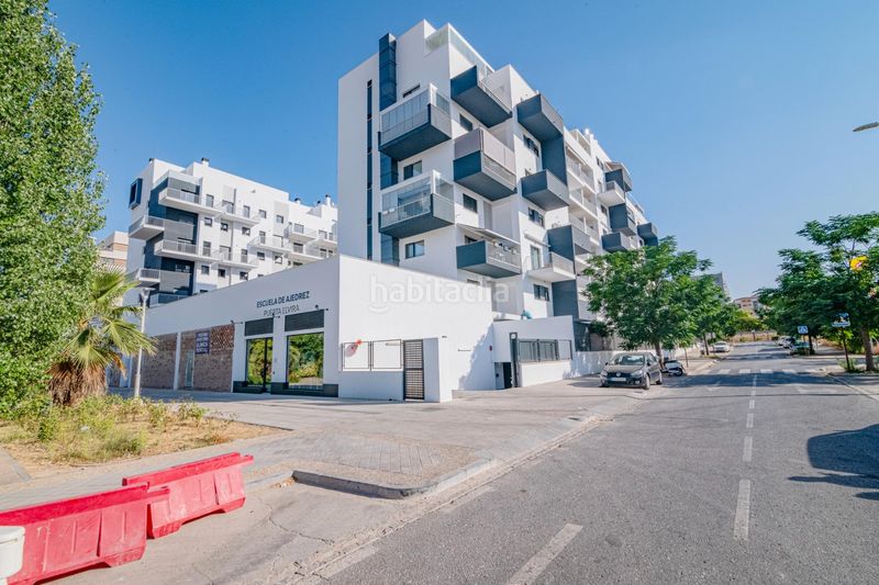 Foto 782ad6c3-3d7a-4963-b3b3-323f79cd8c43. Pis amb aparcament piscina a Rosaleda - Juventud Granada