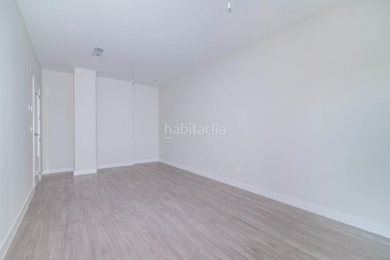 Foto 990775d4-67c1-41b6-833a-4ca28f0aedee. Pis amb aparcament piscina a Rosaleda - Juventud Granada