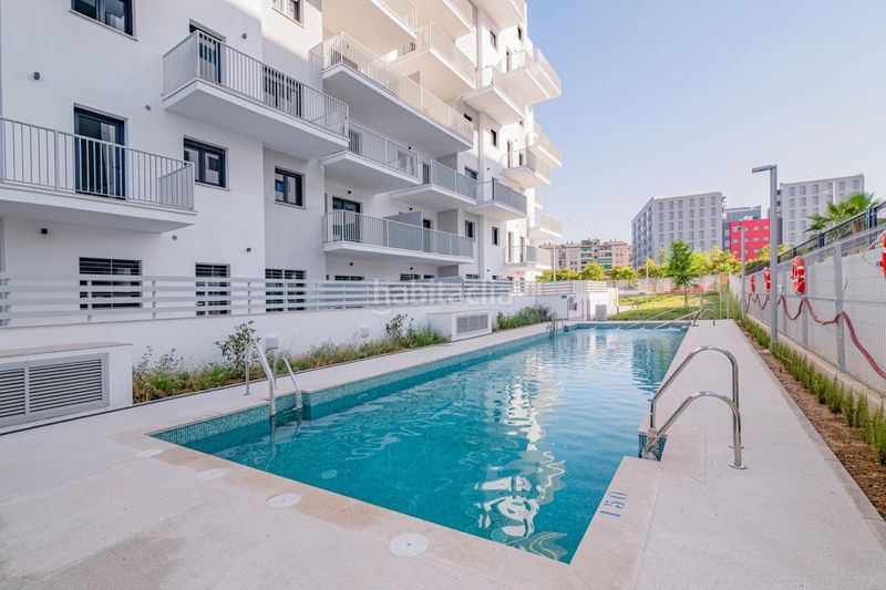 Foto e9774d93-efb7-402a-8cf9-2617cdcb0abd. Pis amb aparcament piscina a Rosaleda - Juventud Granada