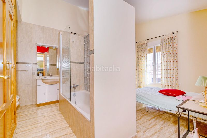 Foto 881343fd-4516-4de8-b95e-a4c28d35ce93. Xalet amb aparcament piscina a Íllora