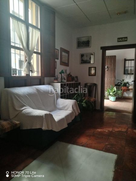 Foto bcd666e1-d91c-49bc-a984-ad18d3a0443f. Edifici a Centro - Sagrario Granada