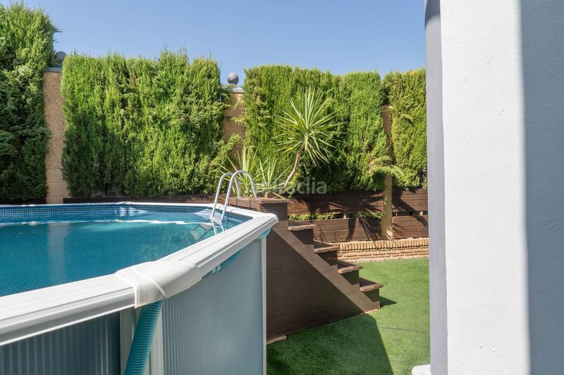 Foto de5b5430-b555-4561-b8cd-3454a9c5655e. Casa aparellada amb calefacció aparcament piscina a Zubia (La)