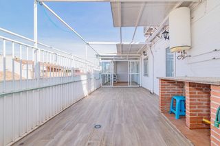 Piso  Calle calle arabial. Gran atico... muy amplio con gran terraza en calle arabial!