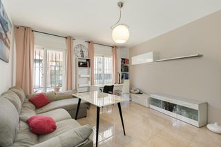 Casa aparellada a Fuente Vaqueros. Oportunidad en la mejor zona de fuente vaqueros !!!