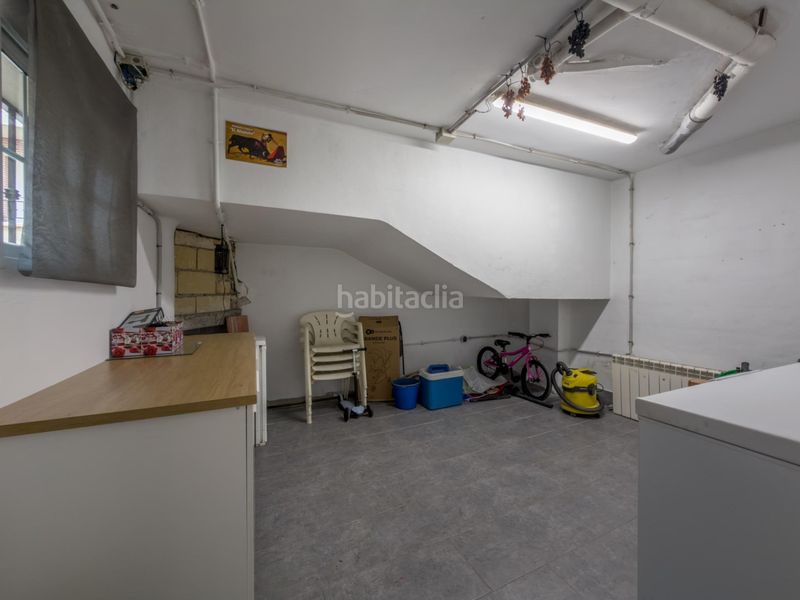 Foto 3d922aee-7334-4571-98b1-c543eddb7d1a. Casa adossada a calle tiberio 7 a Cenes de la Vega
