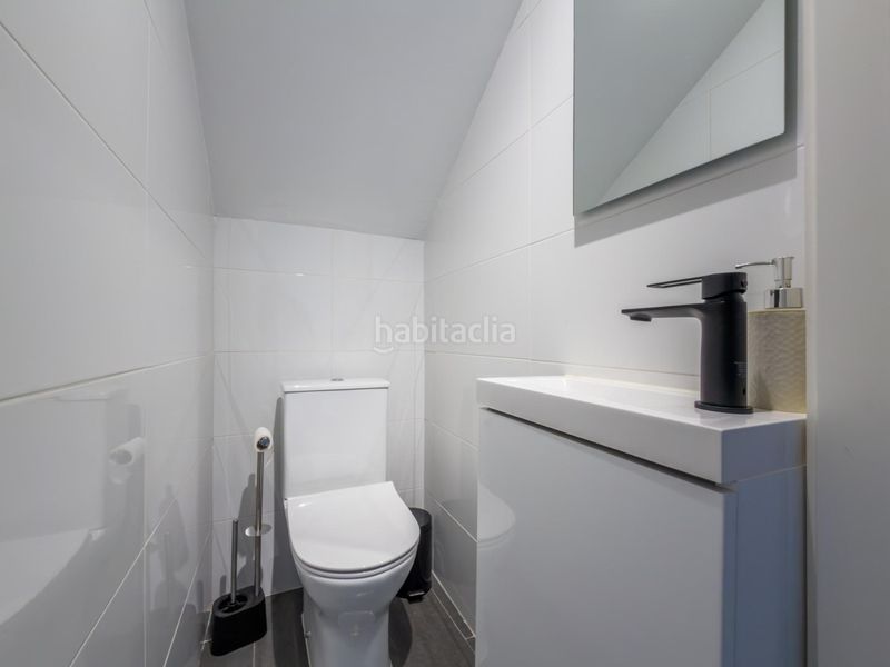 Foto a425c608-9858-4e25-b5ba-1c05dfe762db. Casa adossada a calle tiberio 7 a Cenes de la Vega