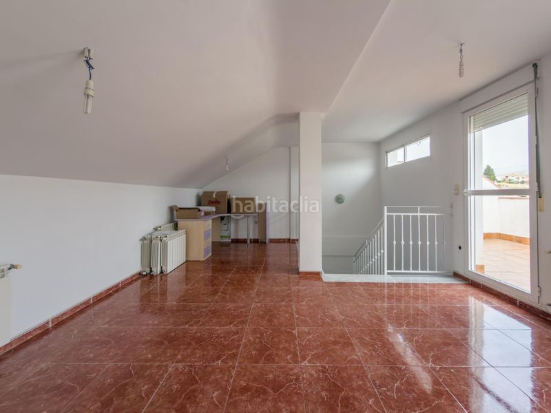 Foto b54752a3-80b4-4c8a-83a1-2211134ba14c. Casa adossada a calle tiberio 7 a Cenes de la Vega