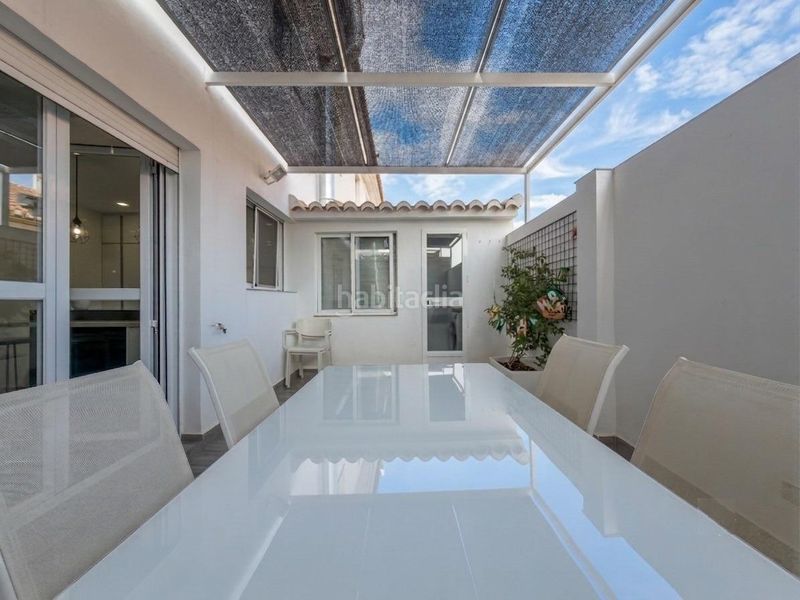 Foto d5924762-0a47-48e3-9d54-09044375cb20. Casa adossada a calle tiberio 7 a Cenes de la Vega