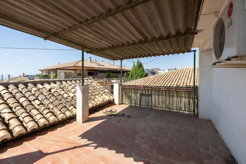 Foto 229949b0-7664-40ac-b72f-b52c0a945fc2. Casa a calle los llanos 2 a Barrio de la Vega Monachil