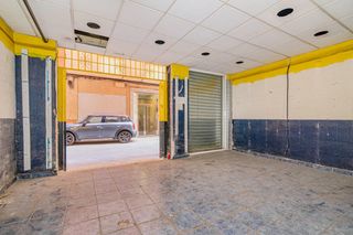 Local Comercial a Camino de Ronda 132