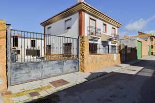 Casa  Calle de granada. Gran casa independiente en cijuela