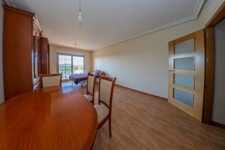 Dplex  Calle cine. Espectacular tico-dplex con dos plazas de garaje y trastero