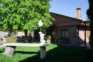 Xalet a Monterrubio de Armuña