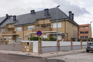 Chalet à Villares de la Reina