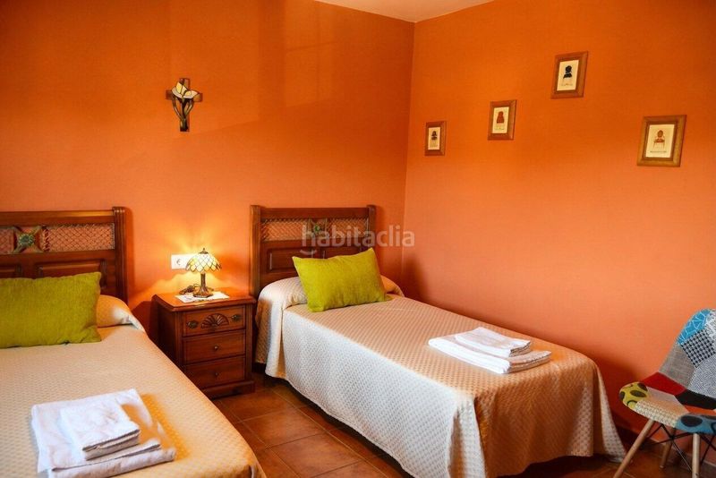Foto d41c3ccb-9210-4deb-b12d-b4f258d82a3e. Casa en Valderrueda