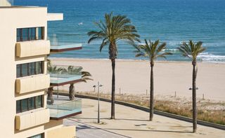 Etagenwohnung in Avinguda jaume i 139. Planta 3 con terraza y vistas al mar