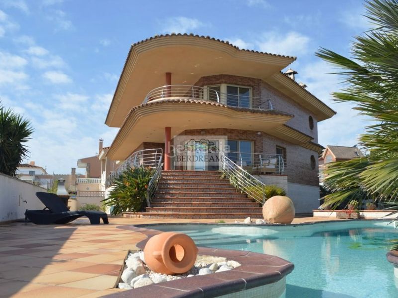 Foto 7611de58-9f55-47da-abef-7043cb0259a3. Casa a avenida mar mediterrania 32 a Ampolla (L´)