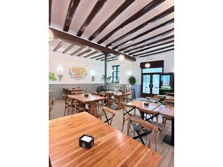 Reihenhaus  Paseo riera la. Edificio con restaurante, gran terraza y potencial residencial e