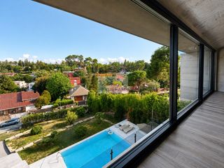 Chalet in Calle can llobet 16. Casa independiente con piscina a estrenar obra nueva