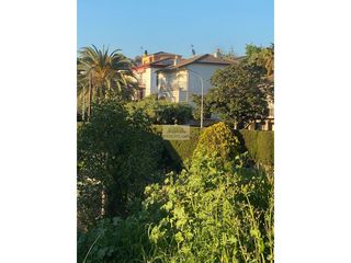 House in Avenida sant moritz 11. Chalet esquinero con gran parcela y vistas verdes en sant moritz