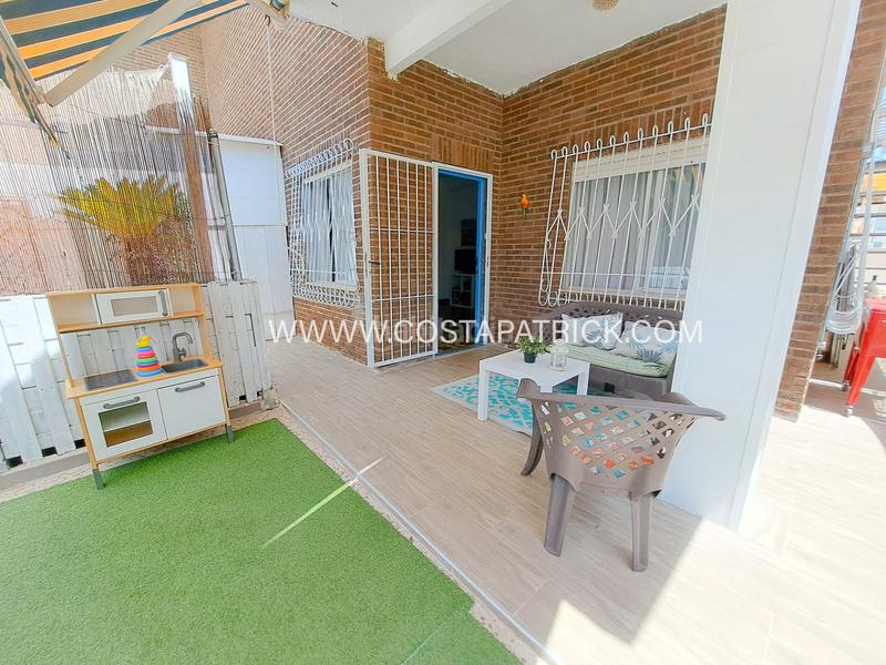Foto f9cc1ad4-064d-4c91-9d84-c72e00d843dc. Alquiler casa el mejor mes para cambiar de vida… y de casa, al mejor precio. en Alcázares (Los)