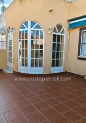 Casa aparellada  Calle zeus. Chalet en venta - los narejos