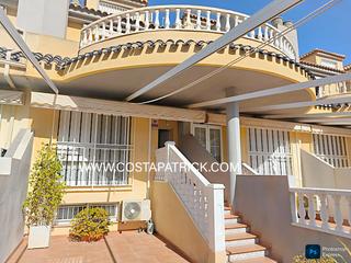 Chalet  Calle poeta jara carrillo. Tu nuevo hogar en un entorno tranquilo y cerca del mar.