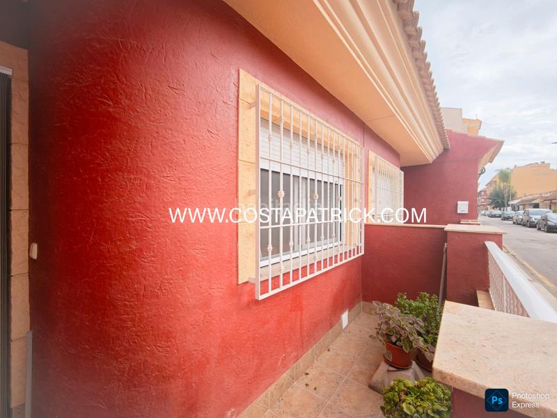 Foto df1484a4-dea2-4ecd-81d6-a83eeeaf5d91. Casa a schiera con riscaldamento parcheggio in Centro Alcázares (Los)